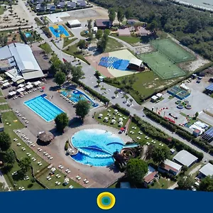 4* Kompleks wypoczynkowy Club Del Sole Spina Family Collection